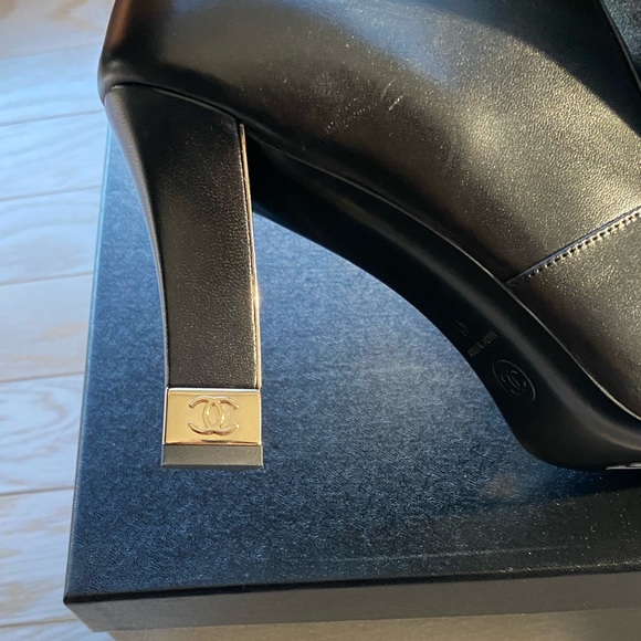 Chanel black lambskin & grosgrain ankle boots / booties size 41 - Picture 4 of 8